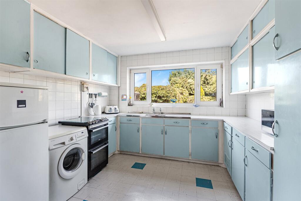 House in Watford - View 4