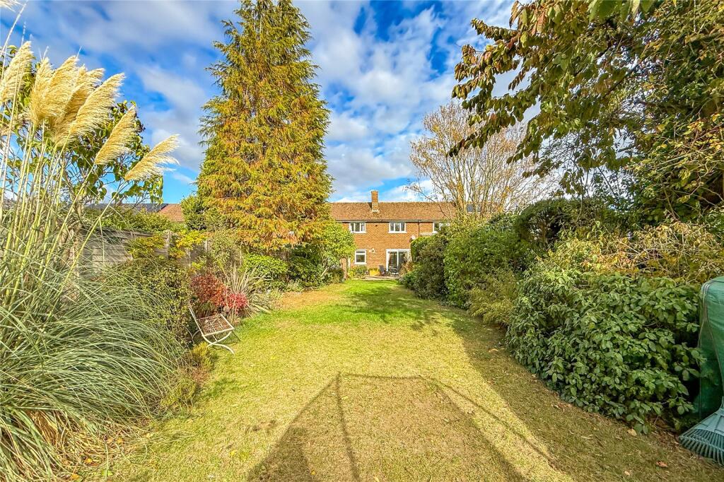 Flint Way, St. Albans, Hertfordshire, AL3 photo 4