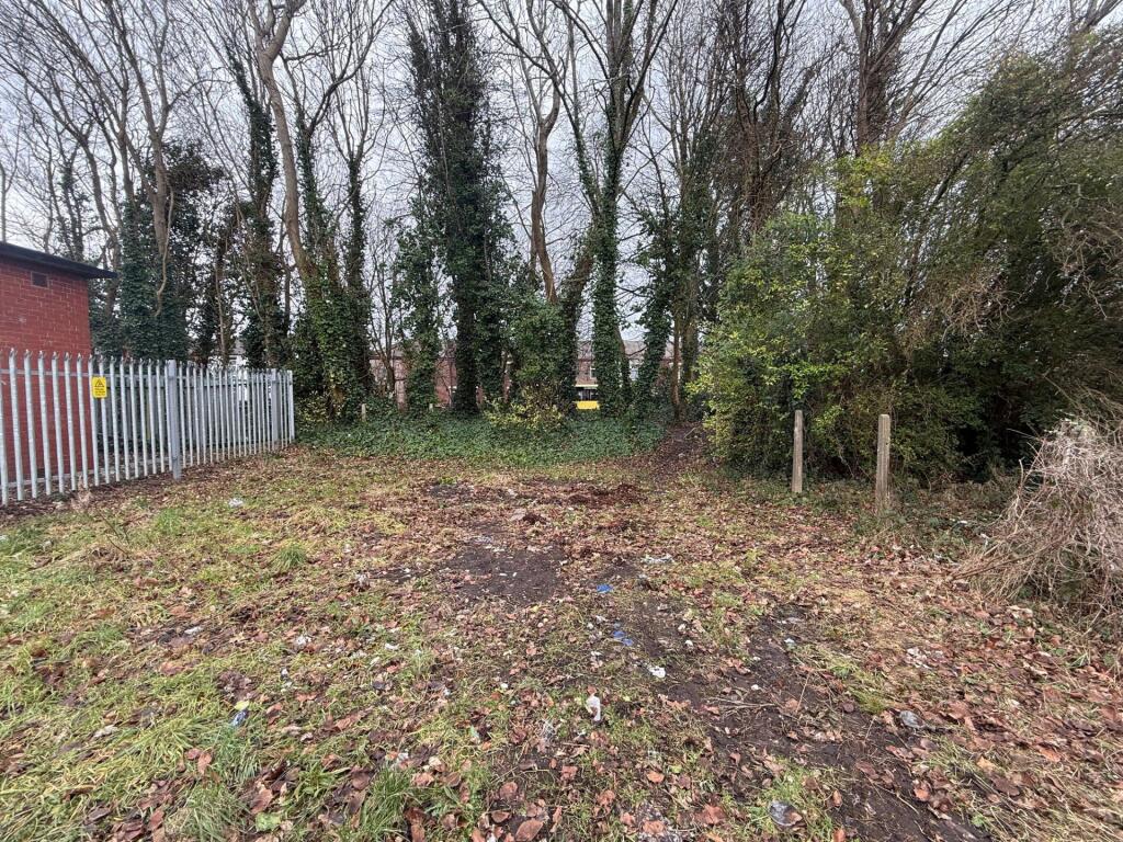 Main image of property: Fearney Side, Little Lever, Bolton, Greater Manchester, BL3 1BU