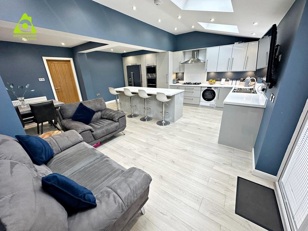 Broadheath Close, Westhoughton, BL5 3UQ photo 2