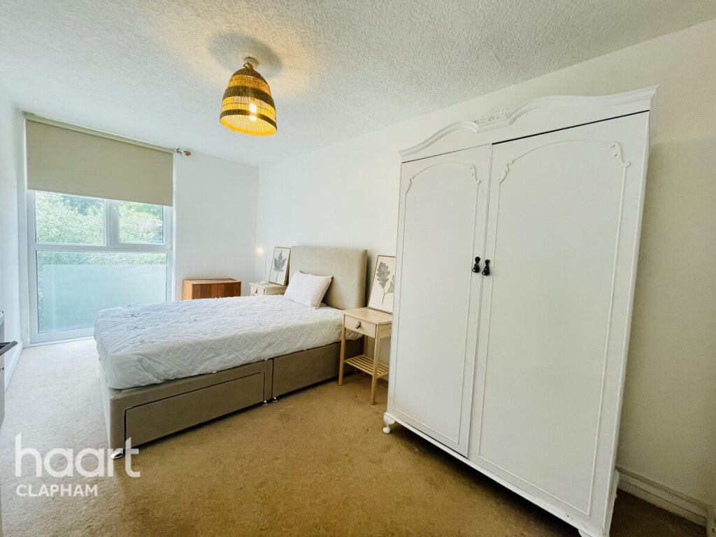 Apartment in London - View 4