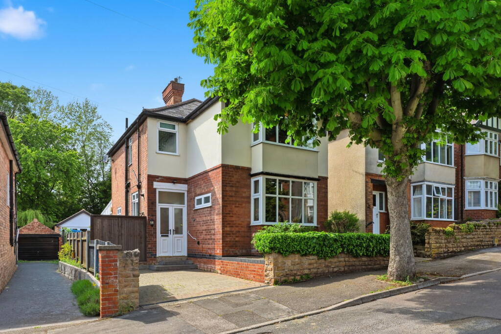 3-bed detached on Worcester Road,Woodthorpe,Nottingham,Nottinghamshire,NG5 4HW, £290,000