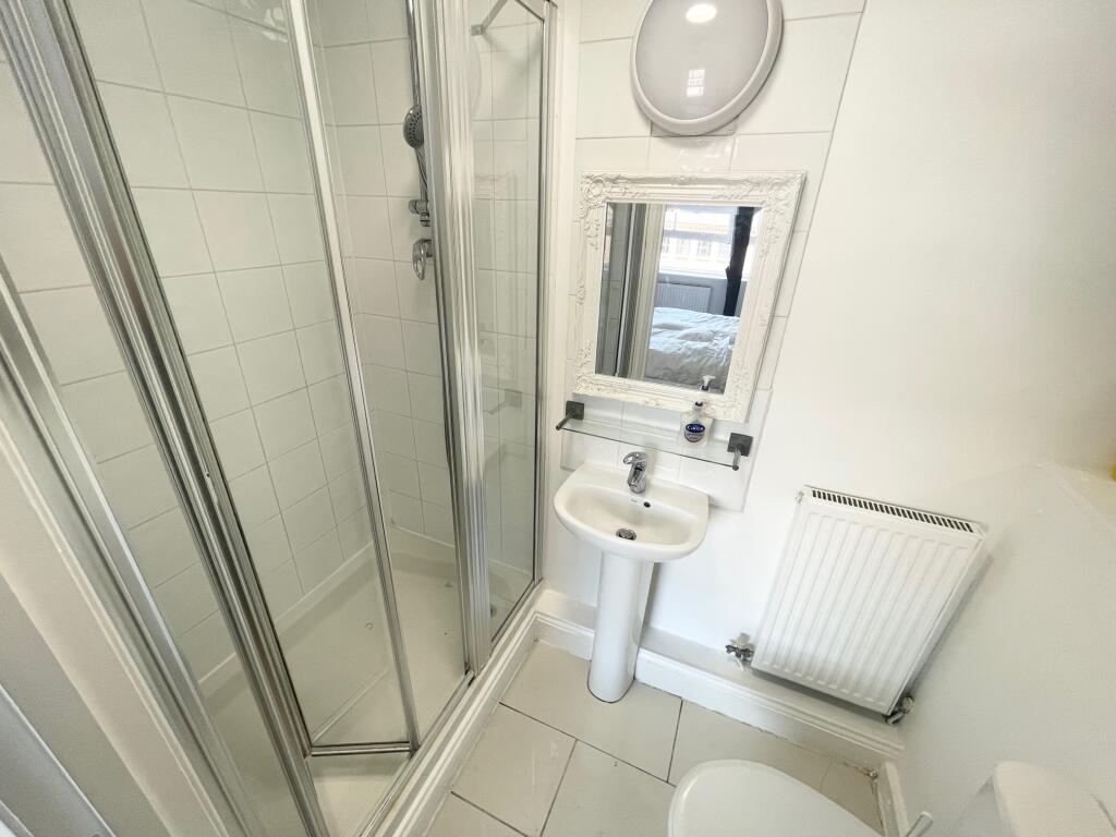 2 bedroom house for rent