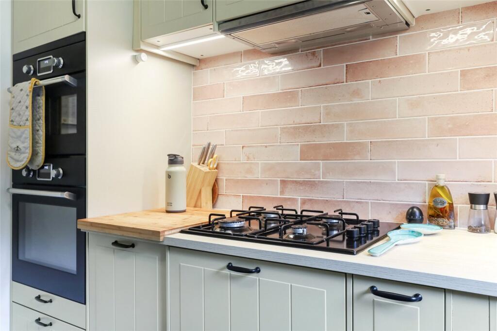 Apartment in Paisley - More
