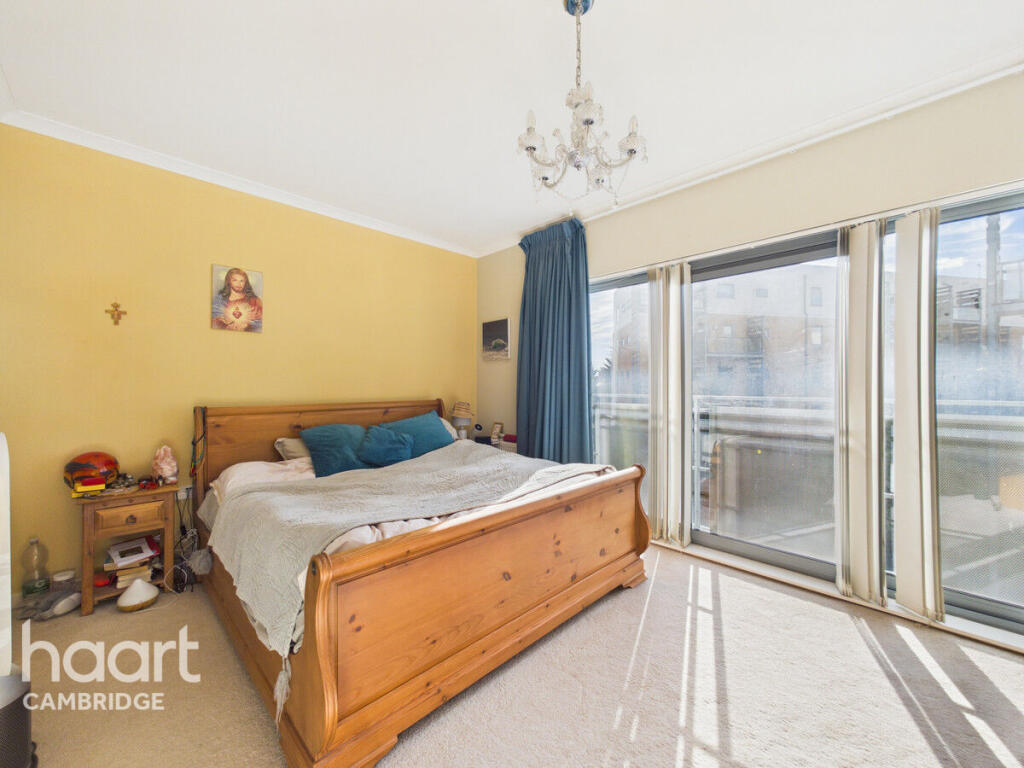 House in Cambridge, Petersfield - View 4