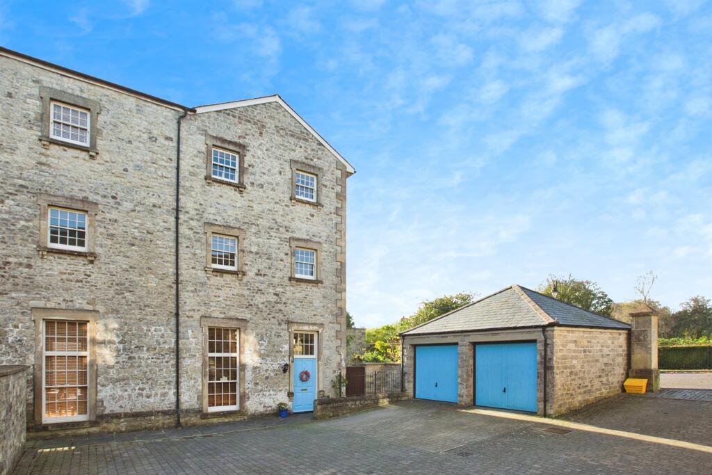 West End Court, Shepton Mallet