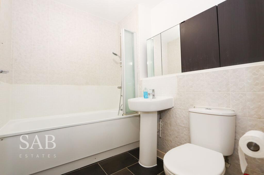 Apartment in London - More