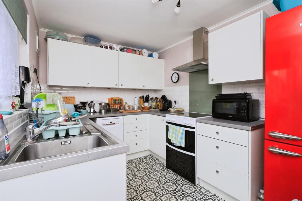 Old Orchard Place, Hailsham photo 3