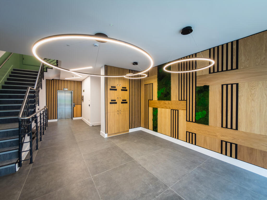 Main image of property: 31-32 Queen Square Queen Square Bristol Avon BS1 4ND United Kingdom
