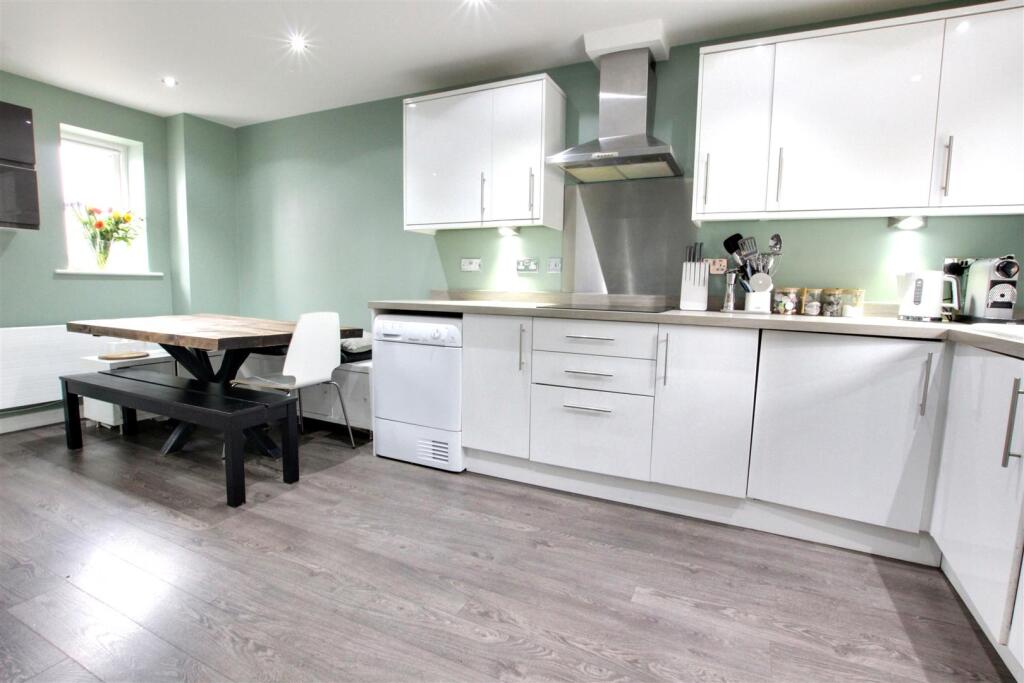 House in Hessle, East Riding of Yorkshire - View 4