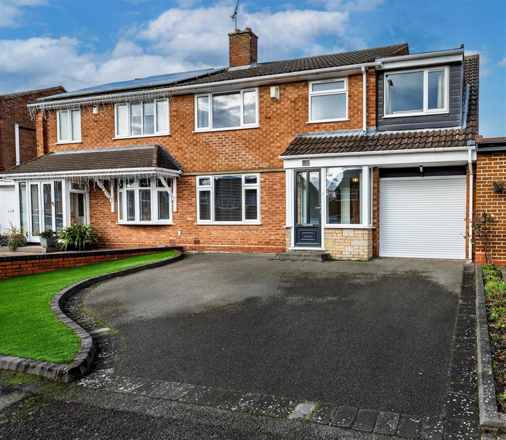 Elmdale Drive, Aldridge, Aldridge