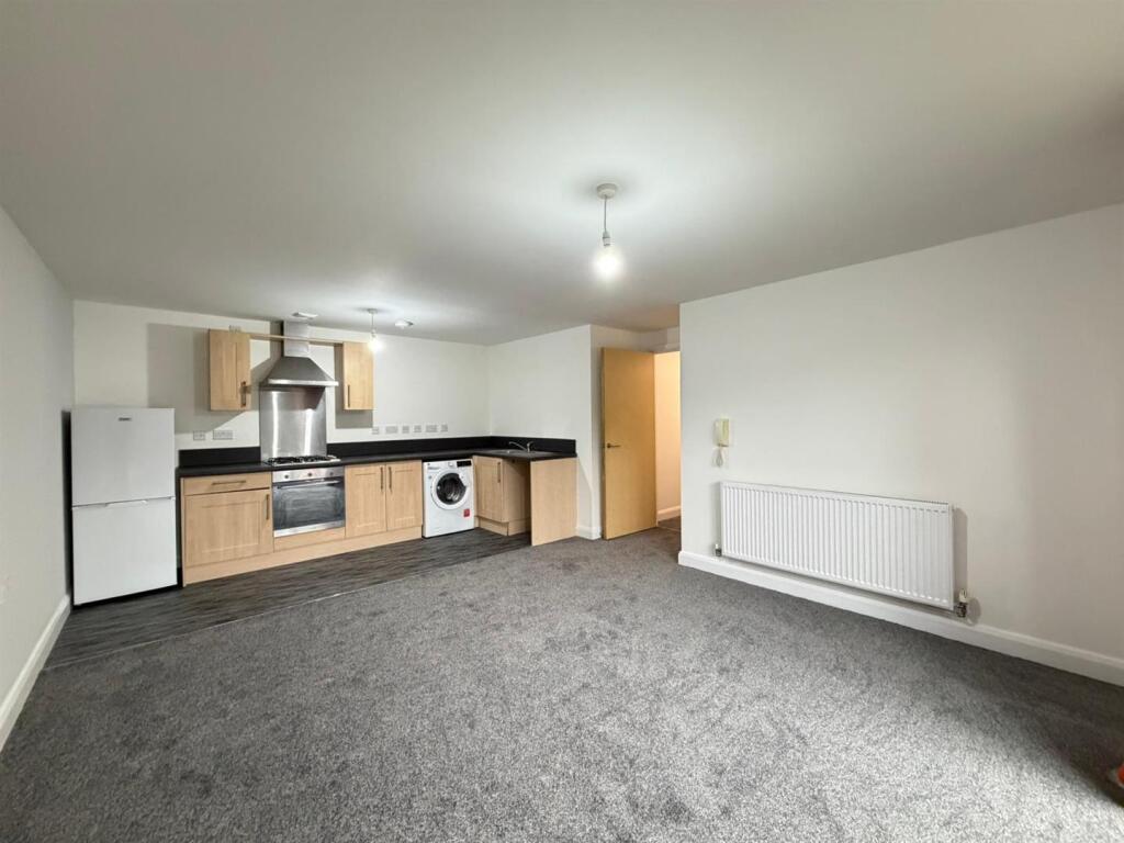 Apartment in Manchester - View 3