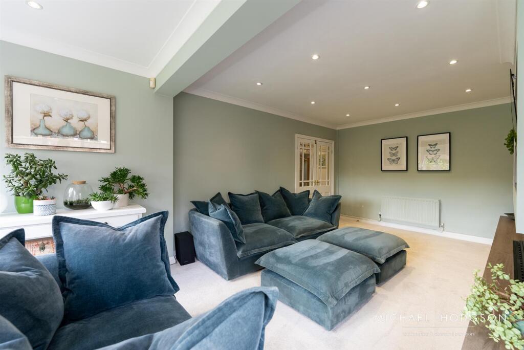 Silksworth Hall Drive, Silksworth, Sunderland photo 5