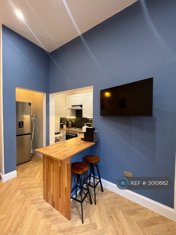 Apartment in Edinburgh - More