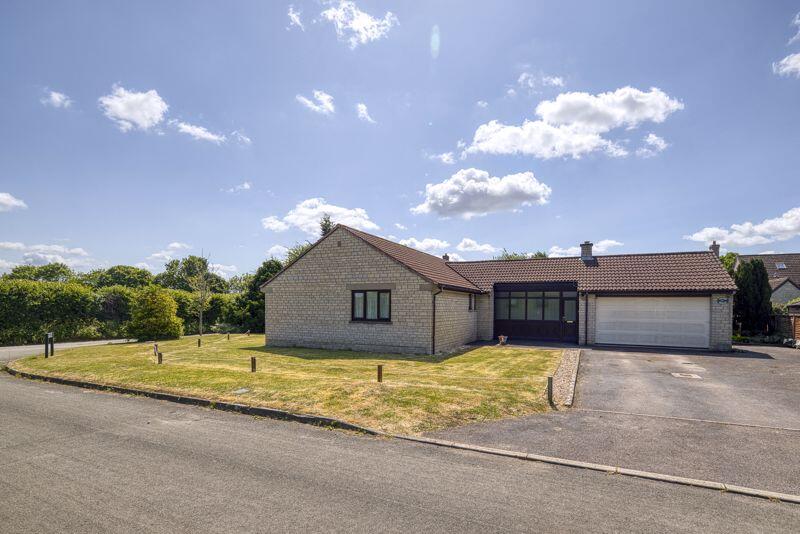 Additional image 4 of Butleigh, spacious and light accommodation in quiet cul-de-sac 