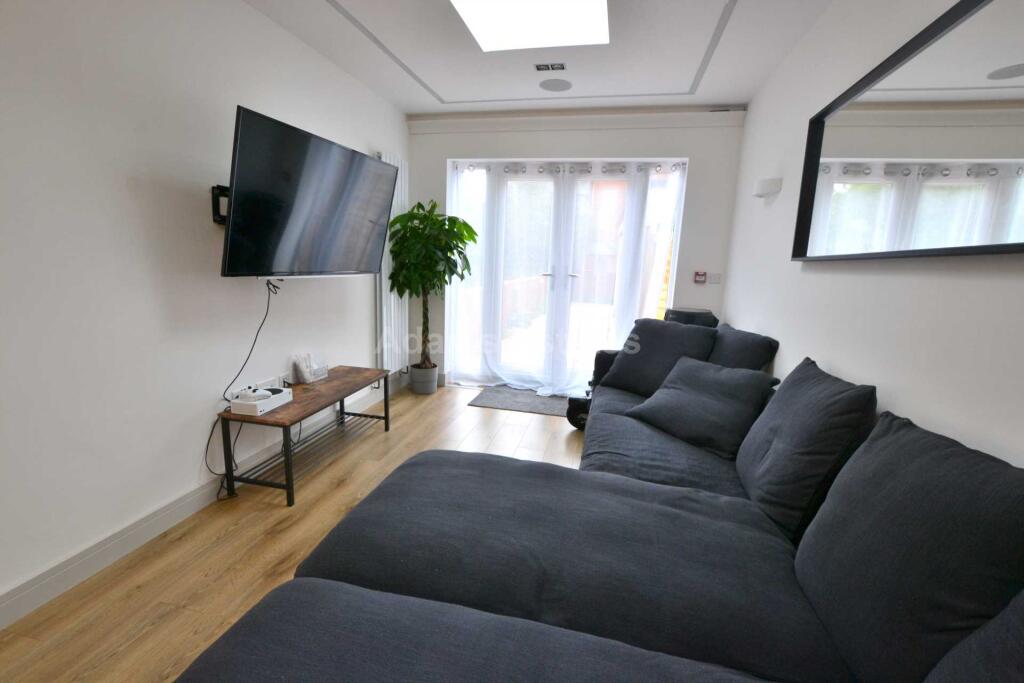 House in Reading - View 3