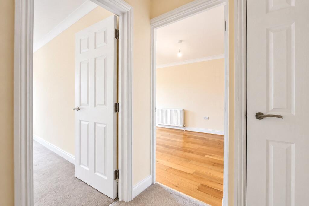 Apartment in Chelmsford - View 5