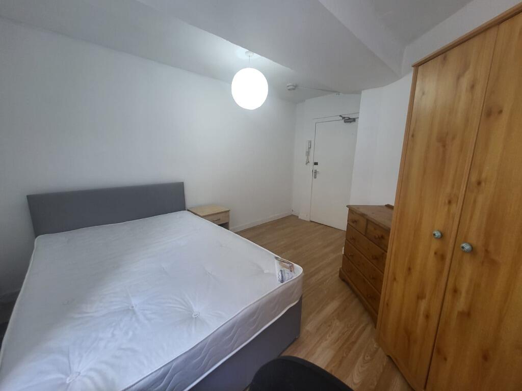 6 bedroom duplex for rent