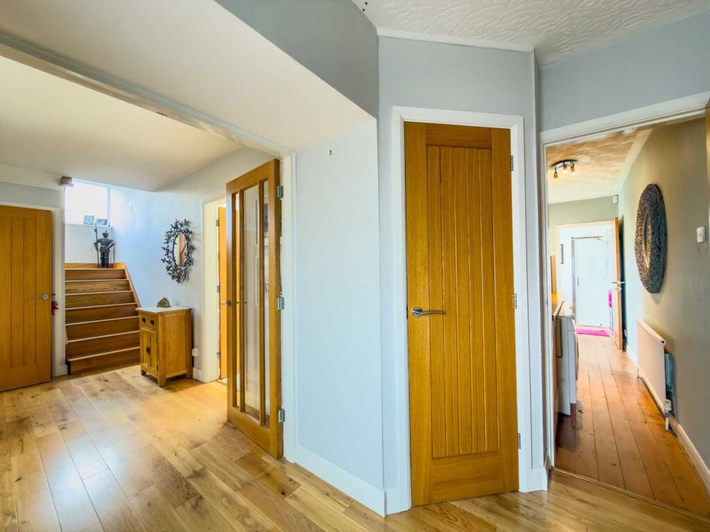 House in Wakefield - View 3