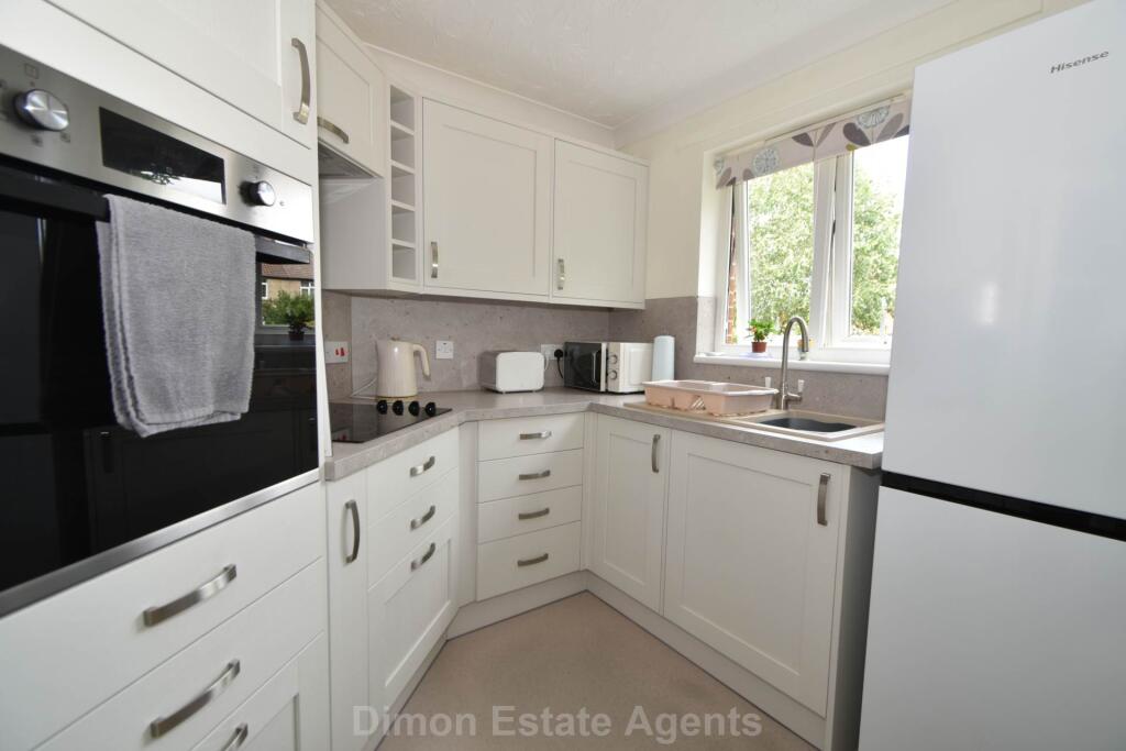 Canberra Close, Alverstoke photo 3