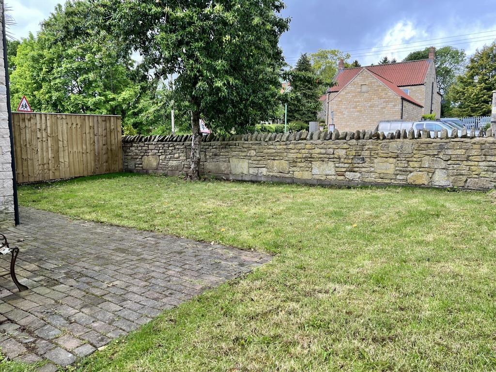 14A Beckett Close, Nawton, YO62 7SB photo 4