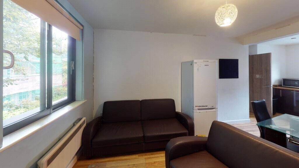 6 bedroom apartment for rent