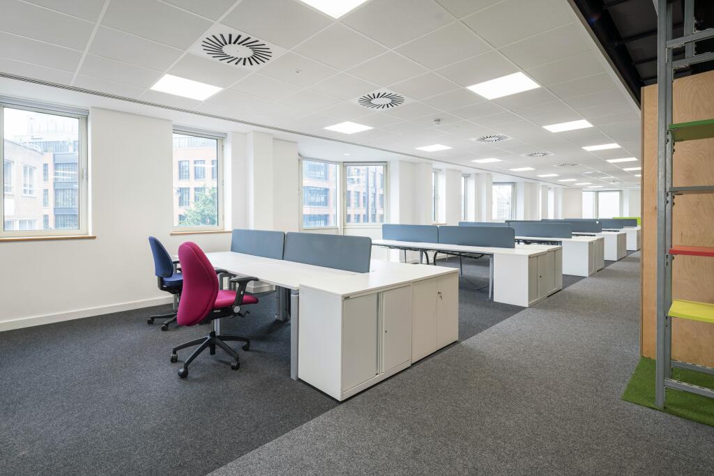 WESTON HOUSE CURTAIN ROAD 11.jpg