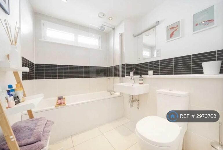 Apartment in London - View 2