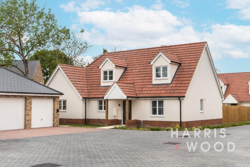 4-bed detached on Amberwood Way, Weeley Heath, Clacton-On-Sea, Essex, CO16, £500,000