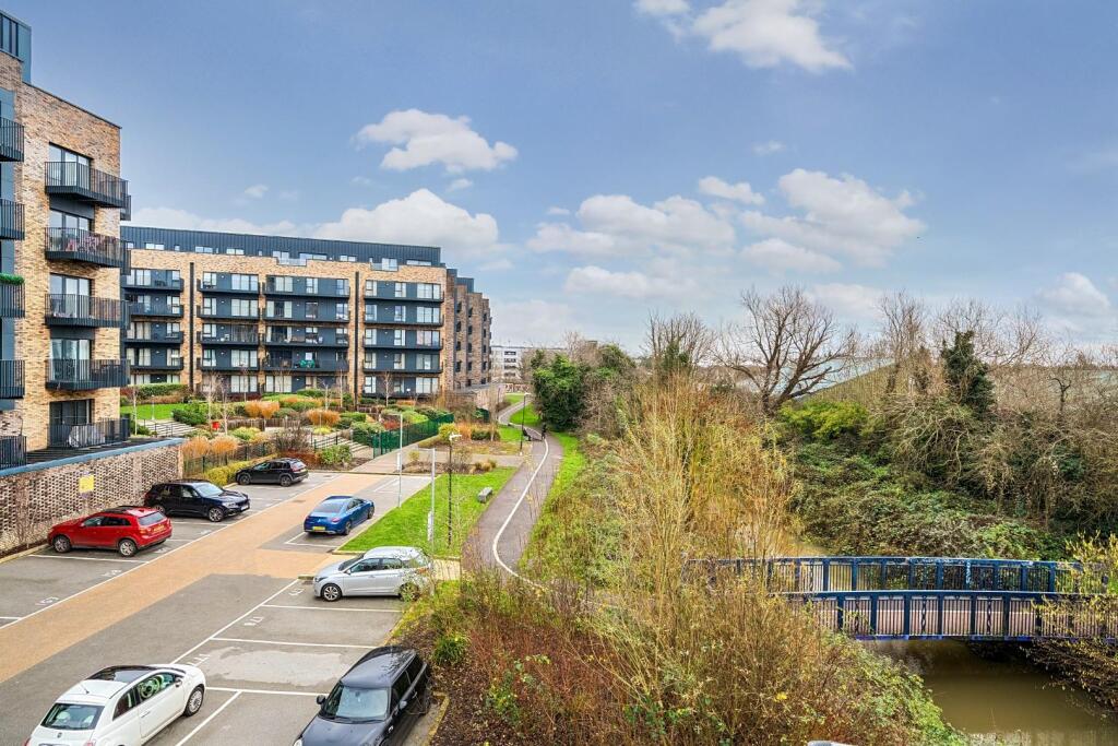 Main image of property: George Street, Ashford TN23 7AH