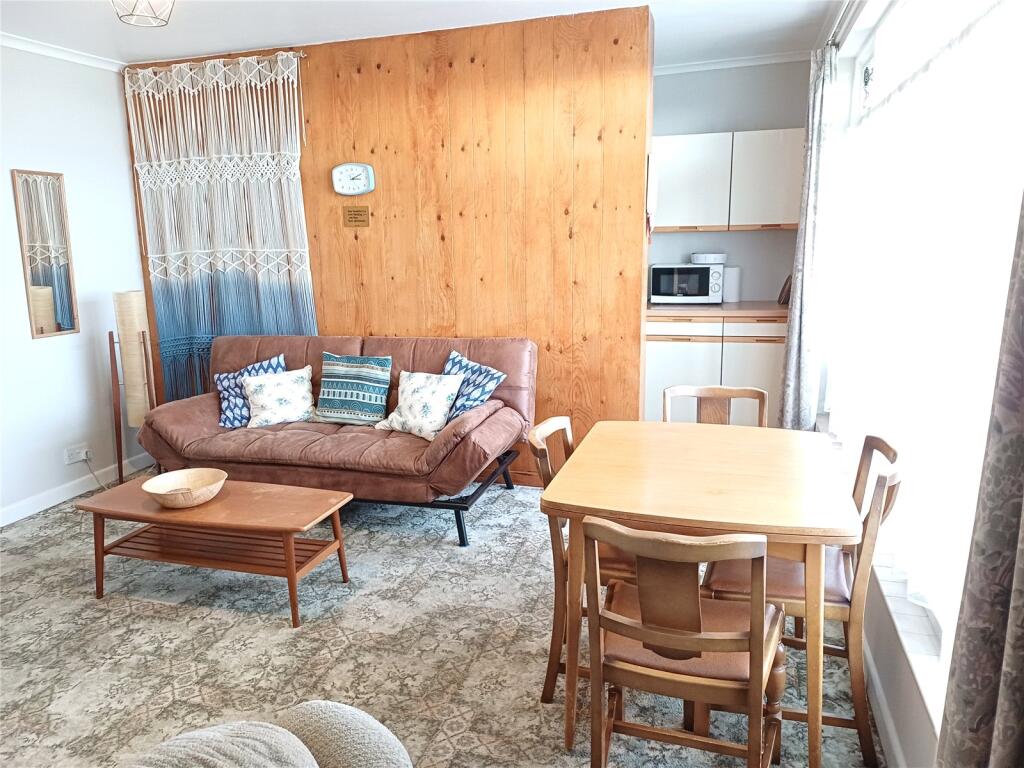 10, The Esplanade, West Bay, Bridport, DT6 photo 2