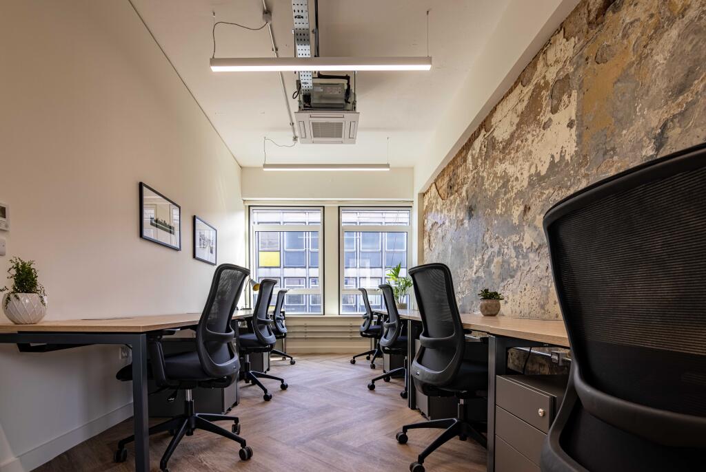 7 Person Office