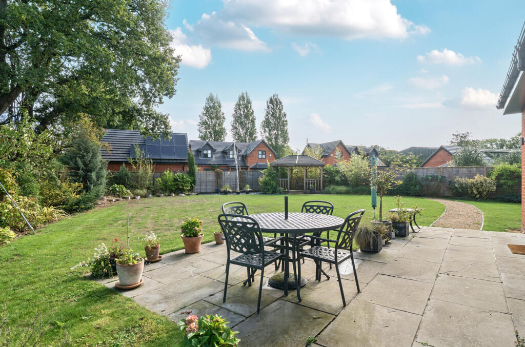 House in Basingstoke and Deane, Pamber - More