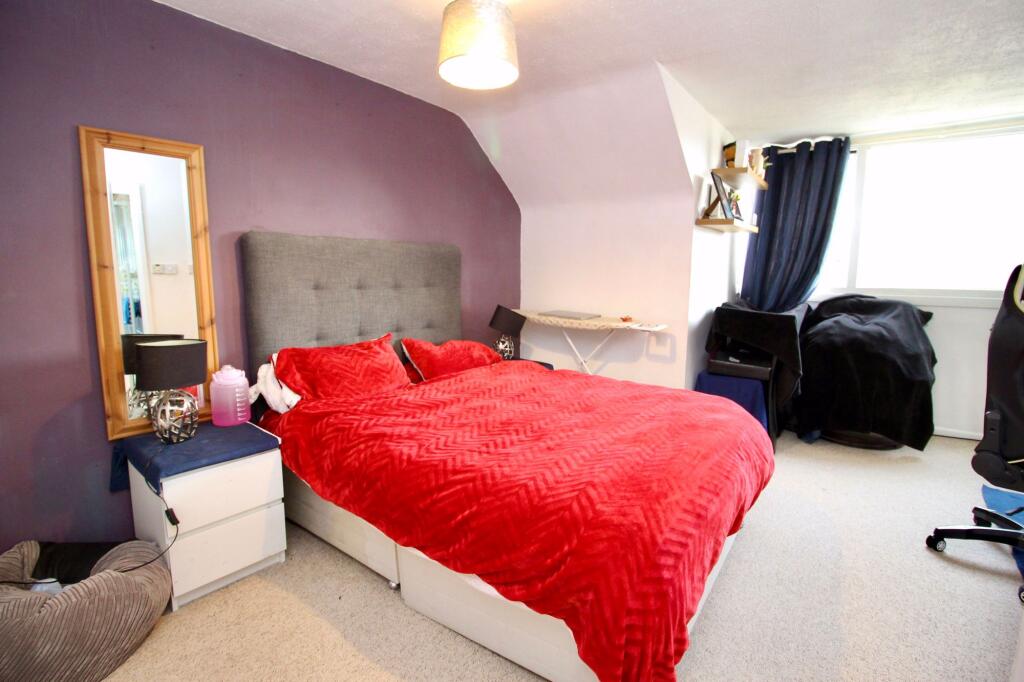 Apartment in Southampton - More