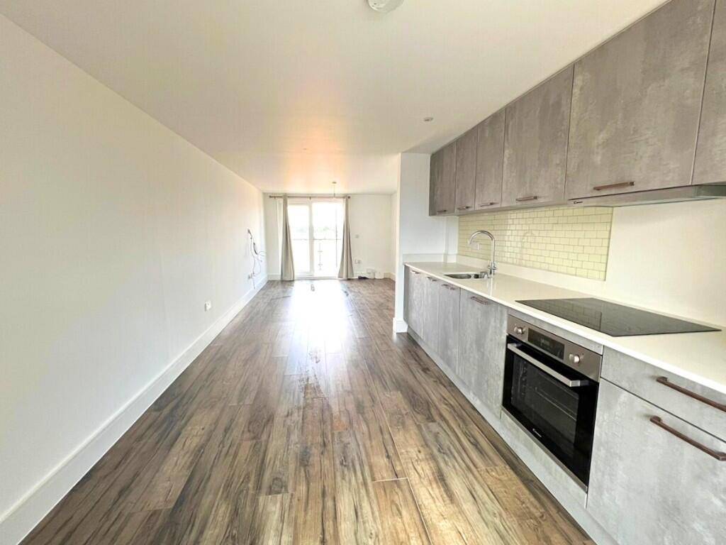 Apartment in Romford - View 2