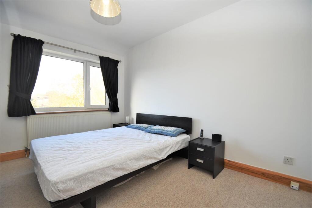 House in Southall - View 4