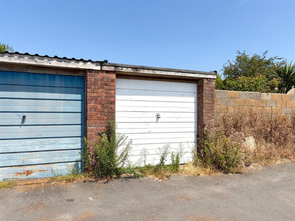 Harvey Close, East Cowes - View 2