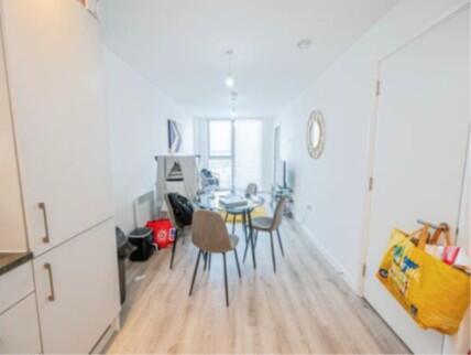 Apartment in Birmingham, Sparkhill - More
