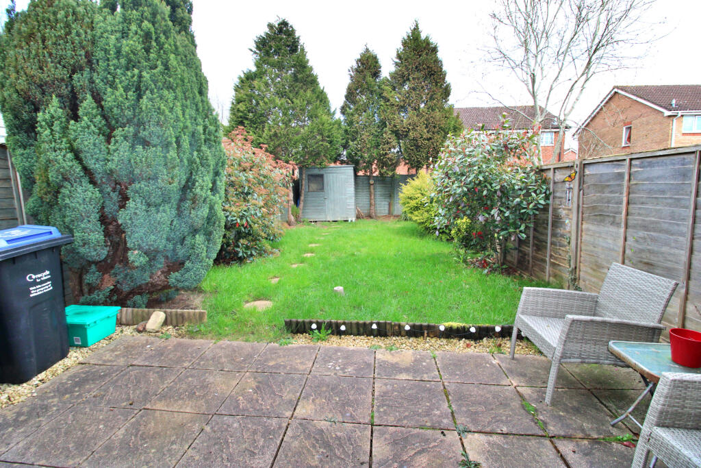 Chestnut Mews, Melksham, Wiltshire photo 2