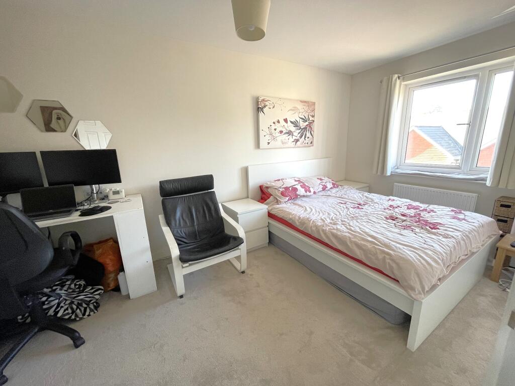 House in Southampton, Shirley - More