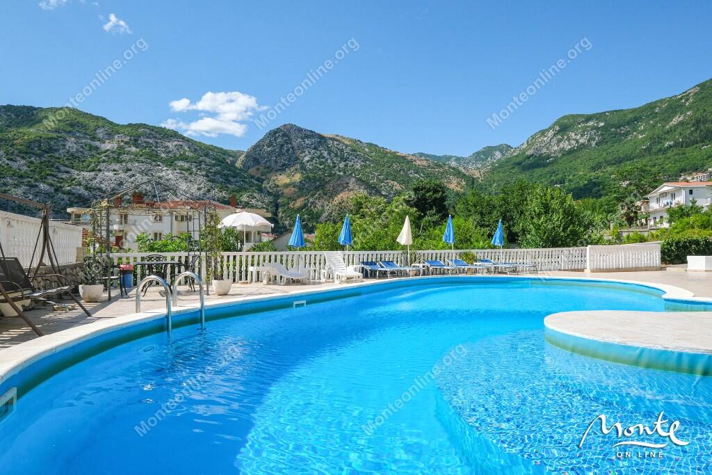 Main image of property: Risan