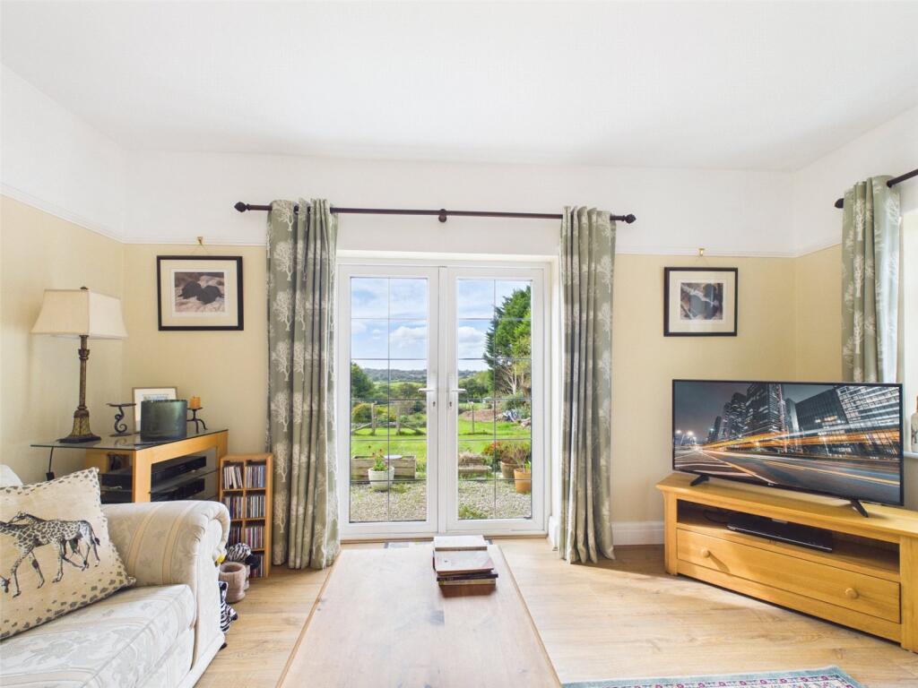 House in Plymouth - View 3