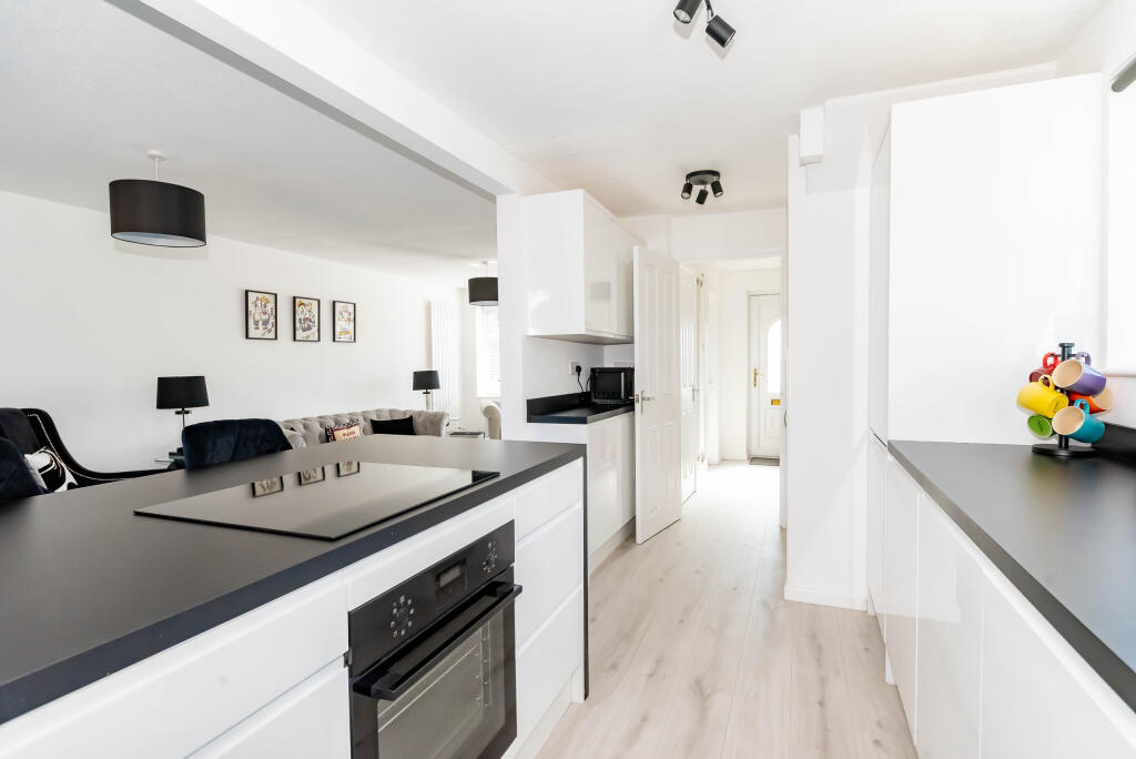 House in Guildford - View 5