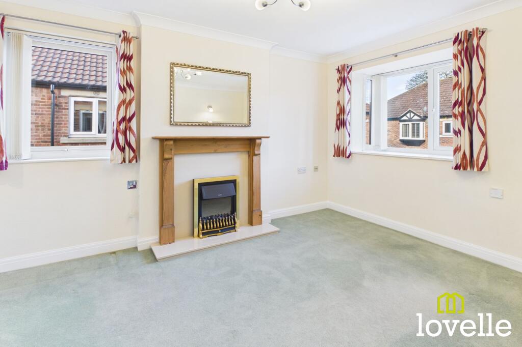 Apartment in Hull - View 5