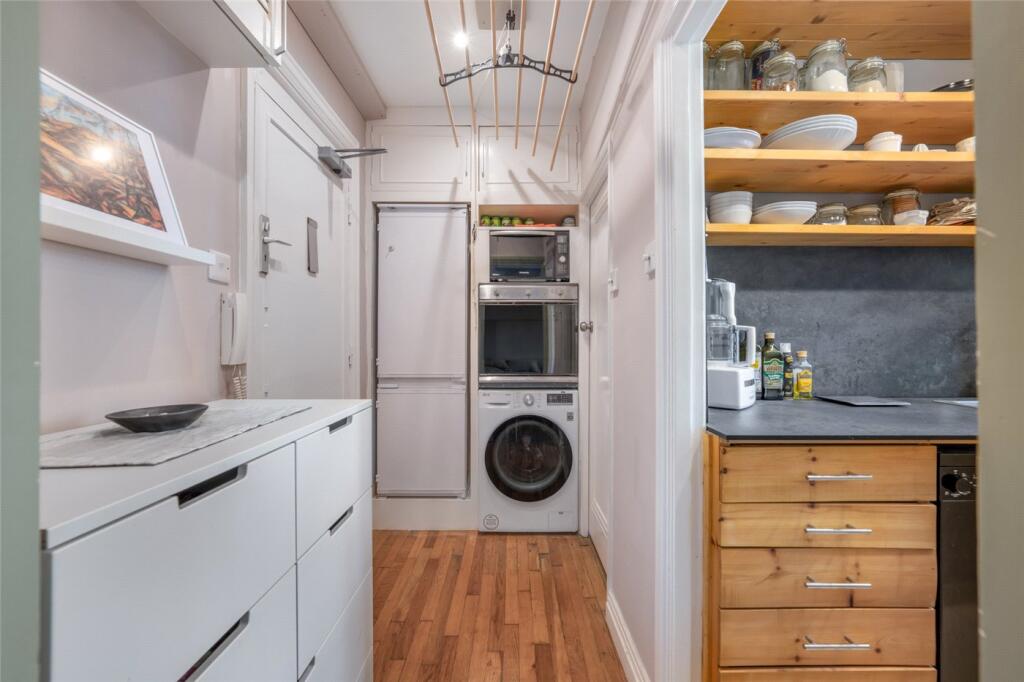 Apartment in London - View 5