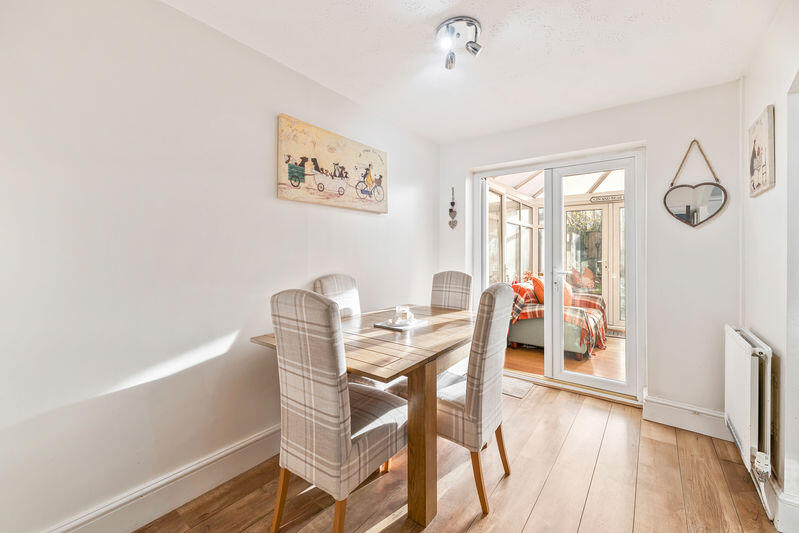 26 Kinross Close photo 4