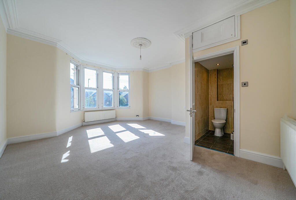 Apartment in Bristol - View 5