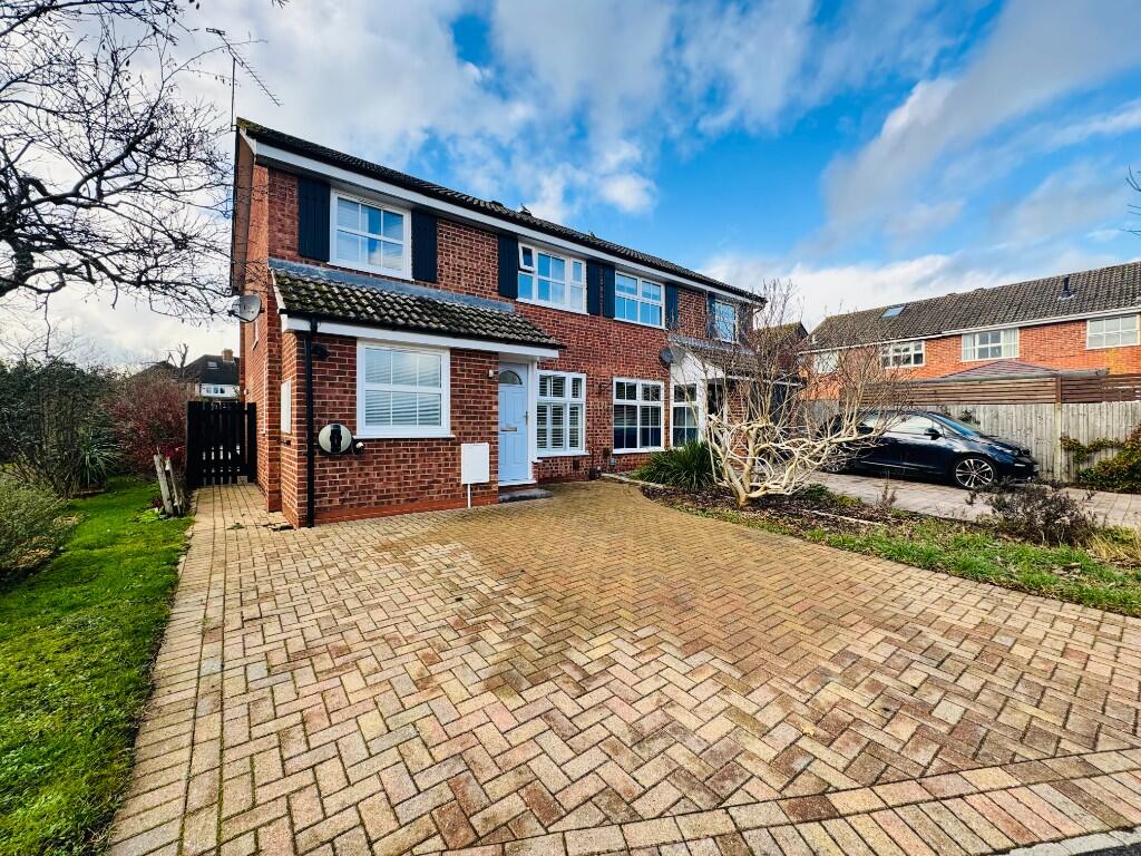 Main image of property: Melling Close, Reading, Berkshire, RG6