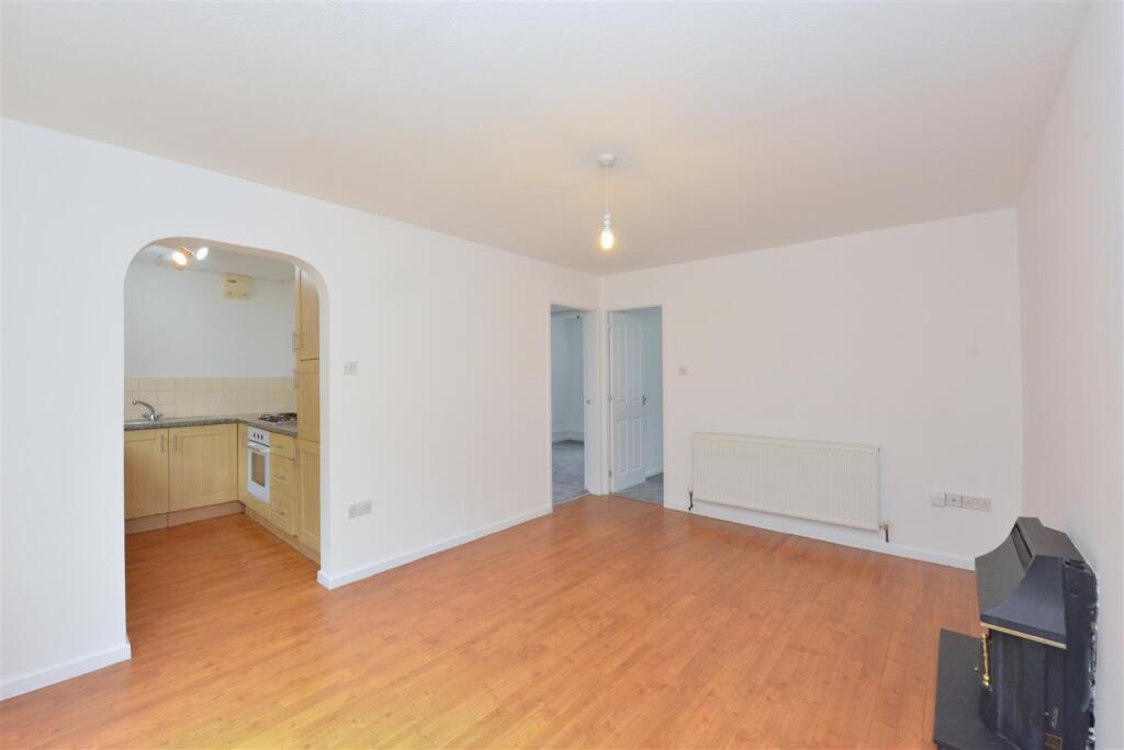 Churchill Road, Mytton Oak Farm, Copthorne, Shrewsbury photo 4