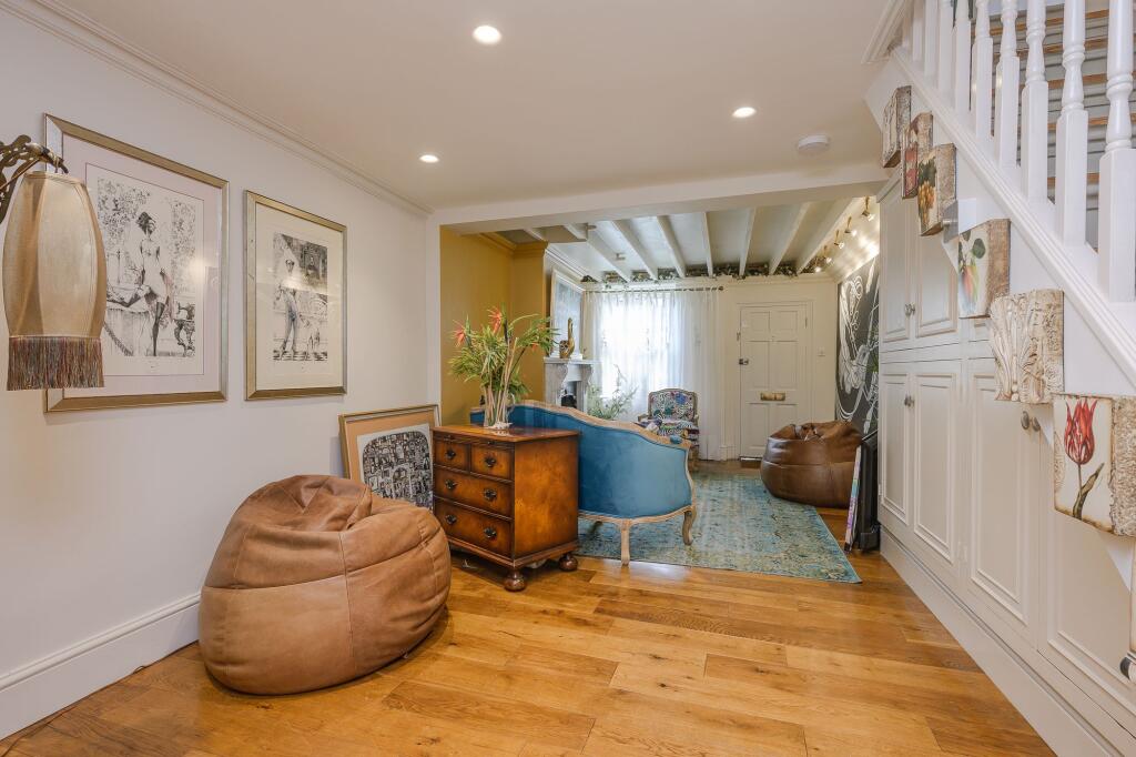 House in London, Wimbledon Village, Raynes Park - View 5